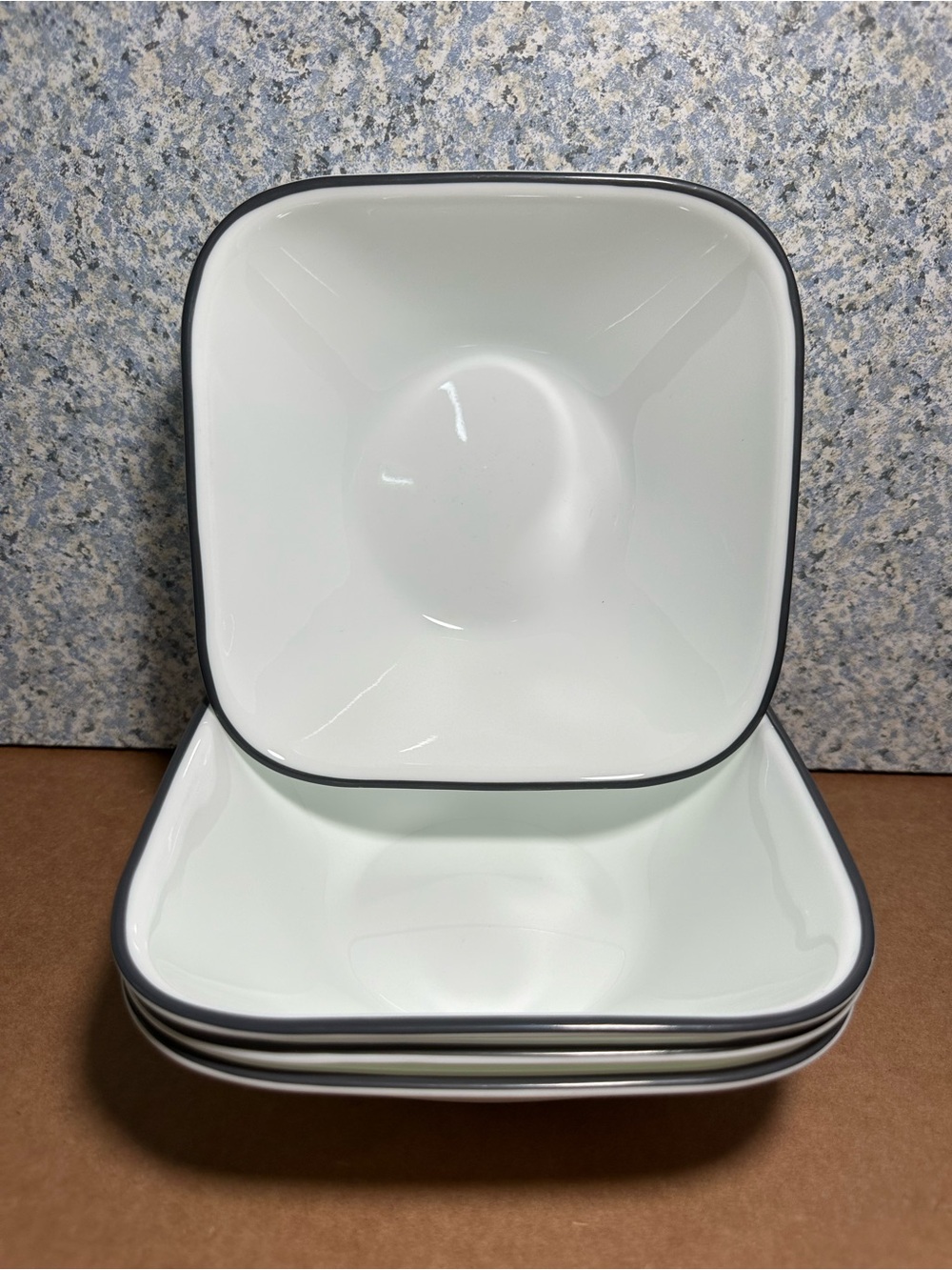 Corelle Simple Lines Square Cereal Soup Bowls Set of 4 Excellent Condition